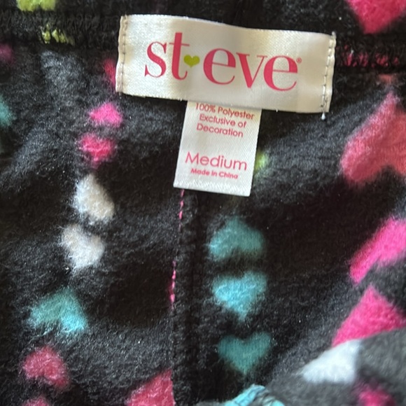 St Eve Fleece Heart Pajama Pants- Size M - NWOT - Picture 3 of 6